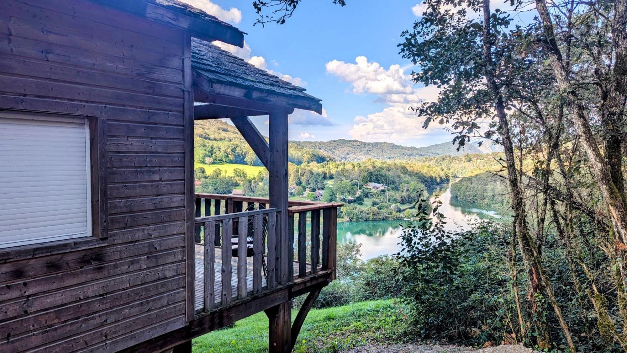 Cabanes Et Lodges Du Belvedere Serrieres-sur-Ain Eksteriør bilde