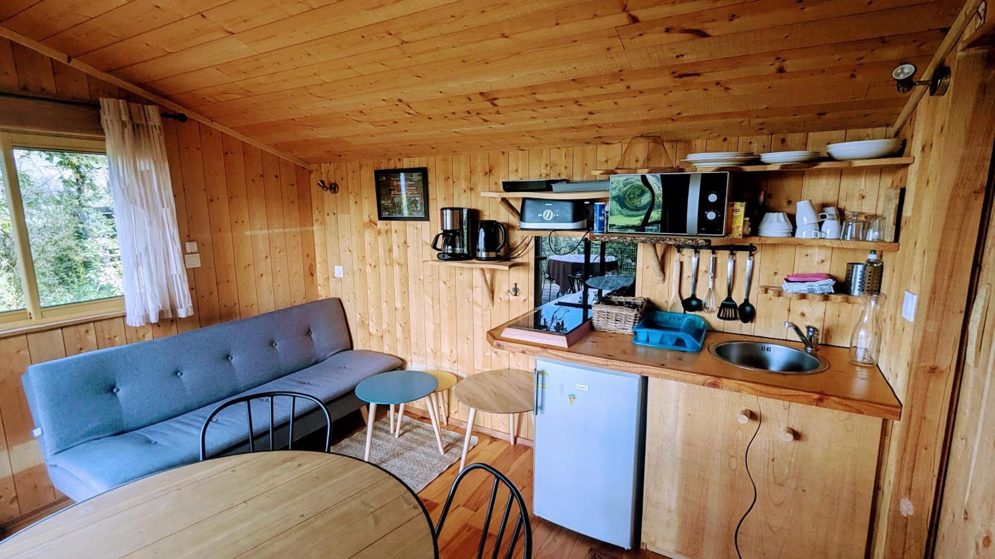 Cabanes Et Lodges Du Belvedere Serrieres-sur-Ain Eksteriør bilde