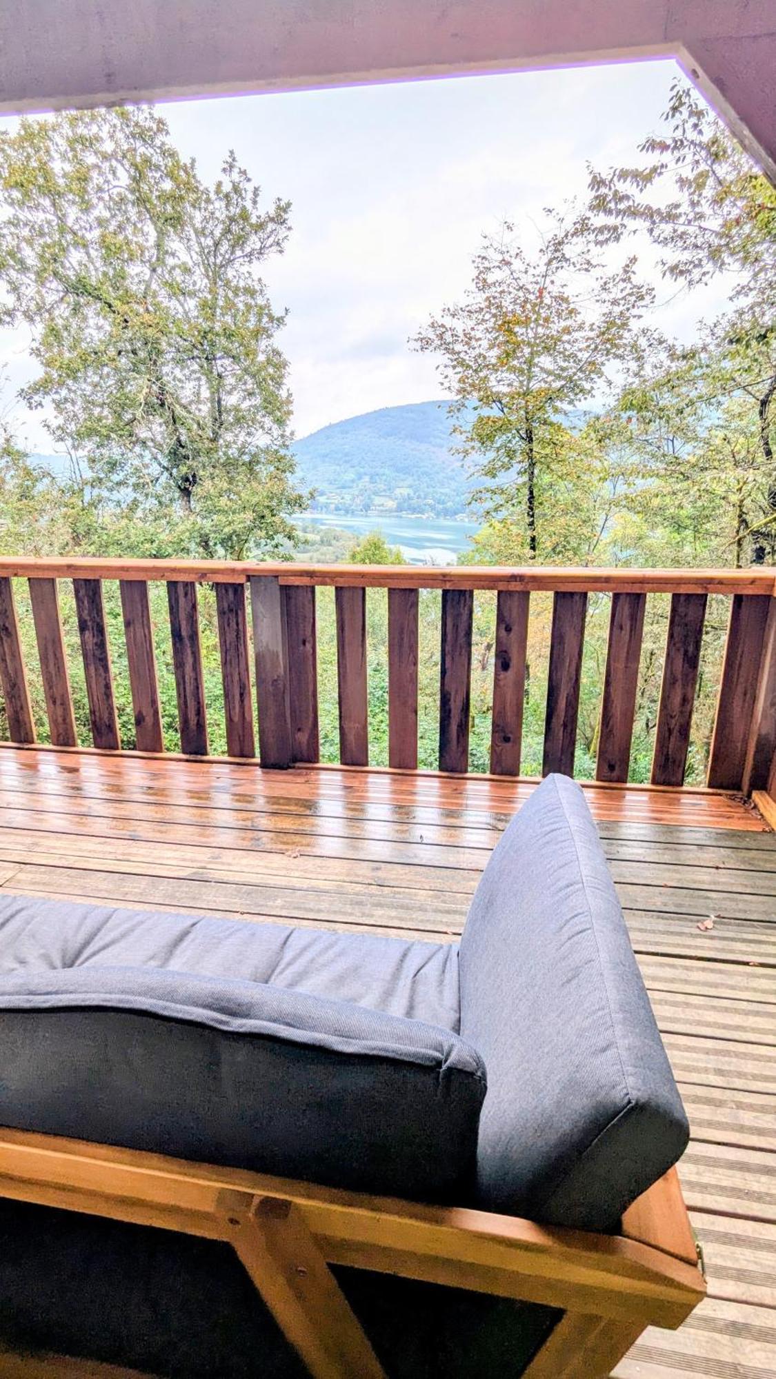 Cabanes Et Lodges Du Belvedere Serrieres-sur-Ain Eksteriør bilde