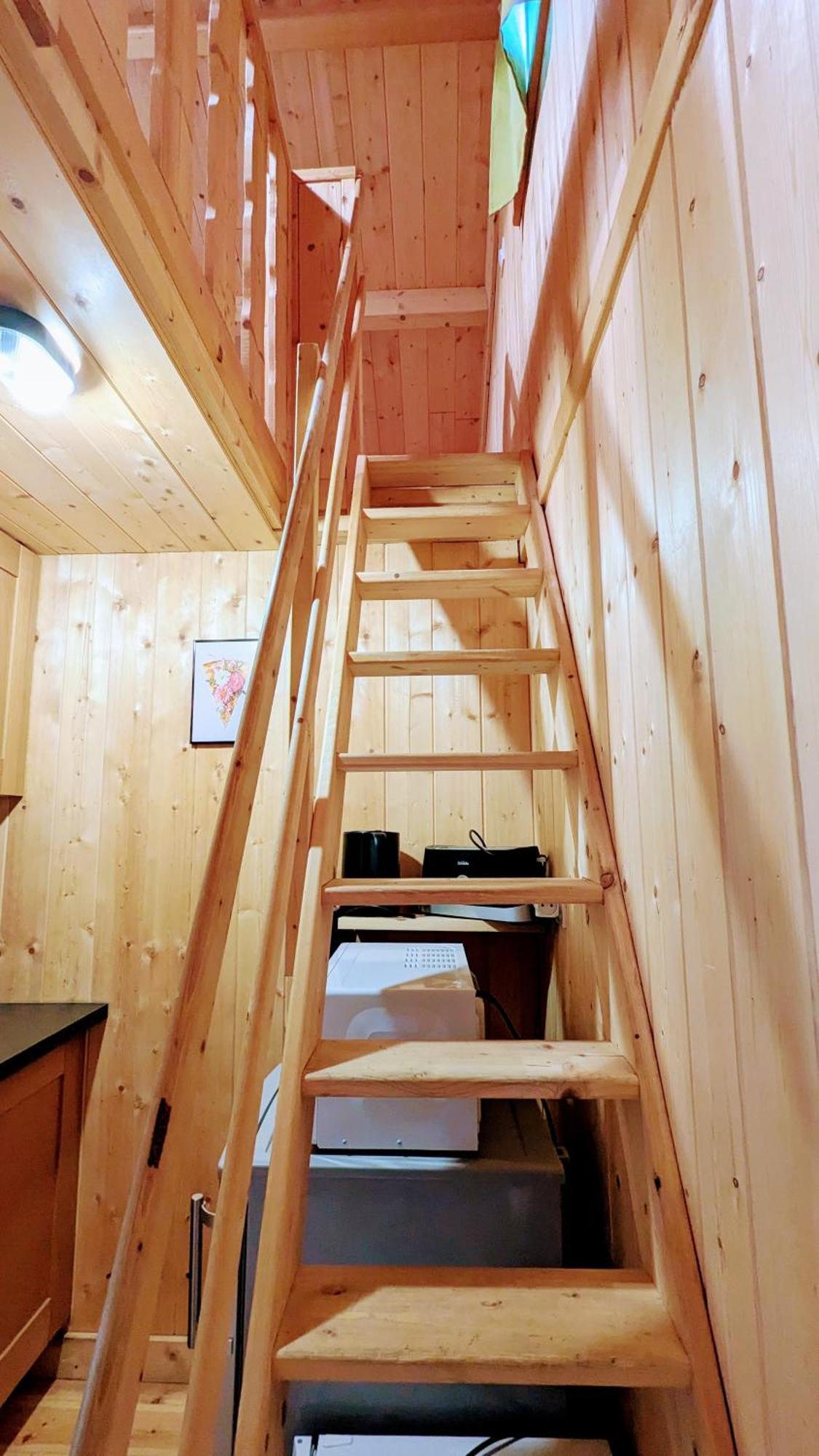 Cabanes Et Lodges Du Belvedere Serrieres-sur-Ain Eksteriør bilde