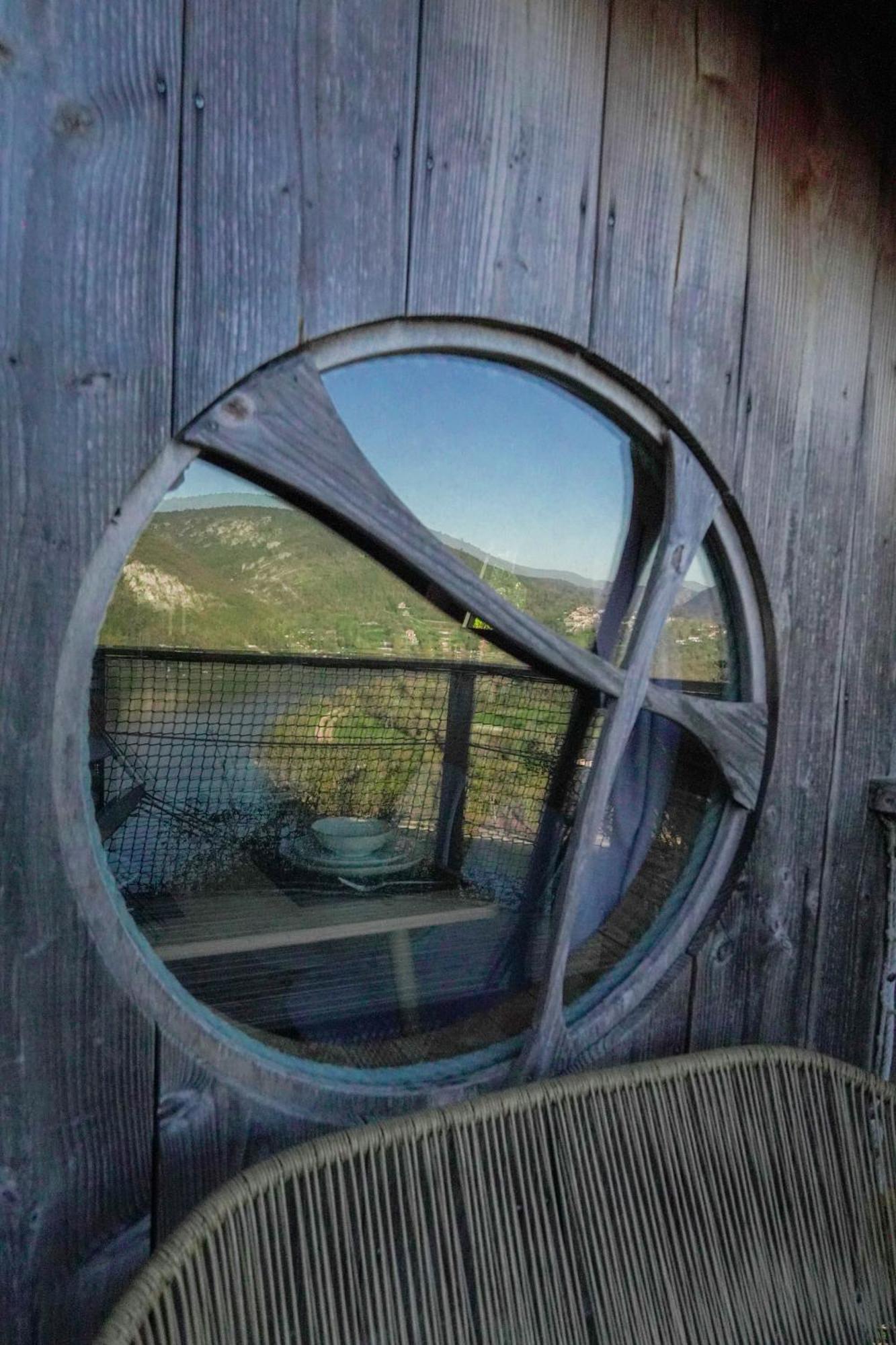 Cabanes Et Lodges Du Belvedere Serrieres-sur-Ain Eksteriør bilde